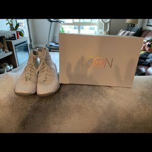 Steph Curry Boys Basketball Shoes Sz 4 US